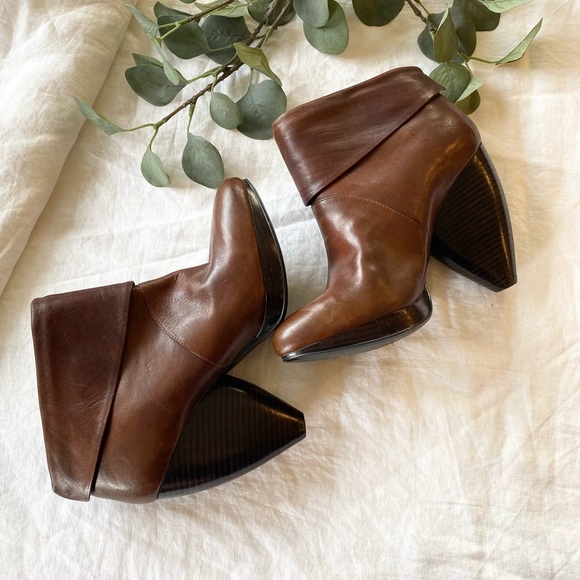 Brown genuine leather ankle platform boots. MAX STUDIO UMBERTO/ COGNAC - Picture 11 of 16